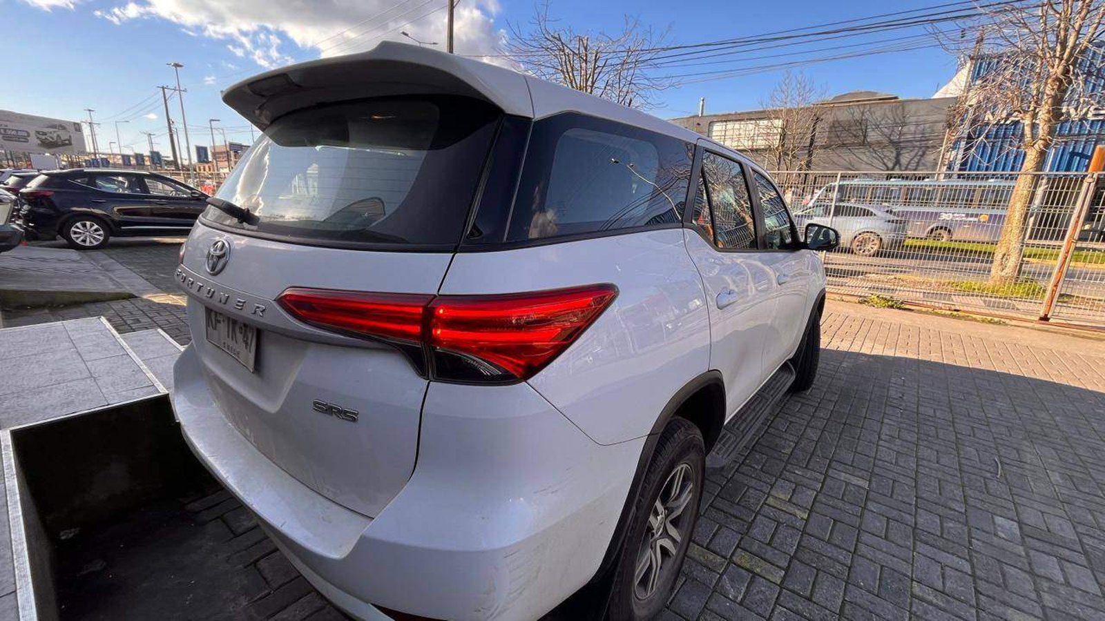Toyota Fortunner 2.8 Sr5 Tdi Diesel 4x4 At 5p 2018 - Imagen 3 de 3