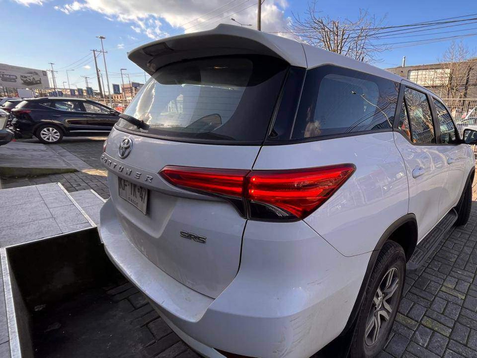 Toyota Fortunner 2.8 Sr5 Tdi Diesel 4x4 At 5p 2018 - Foto 3 de 3