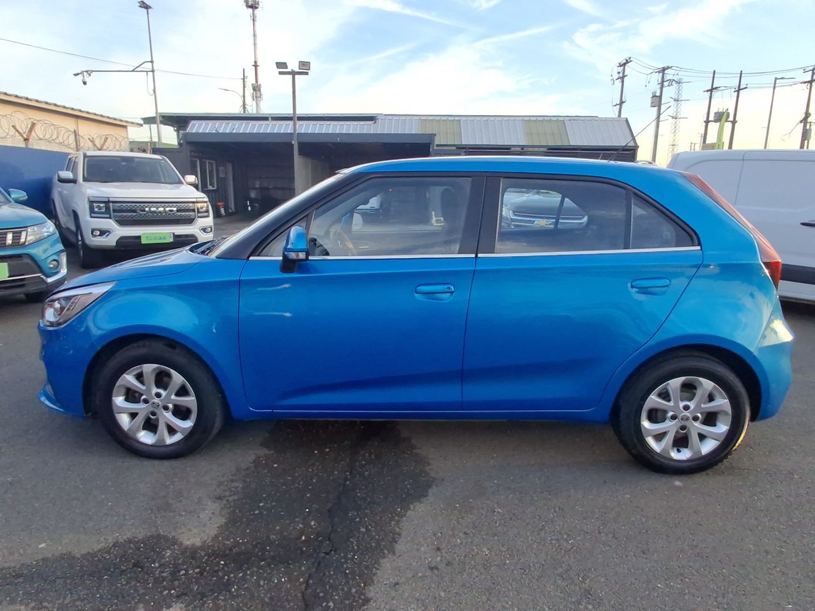 MG Mg 3 1.5 Std 4x2 Hb Mt 5p 2023 - Foto 4 de 8