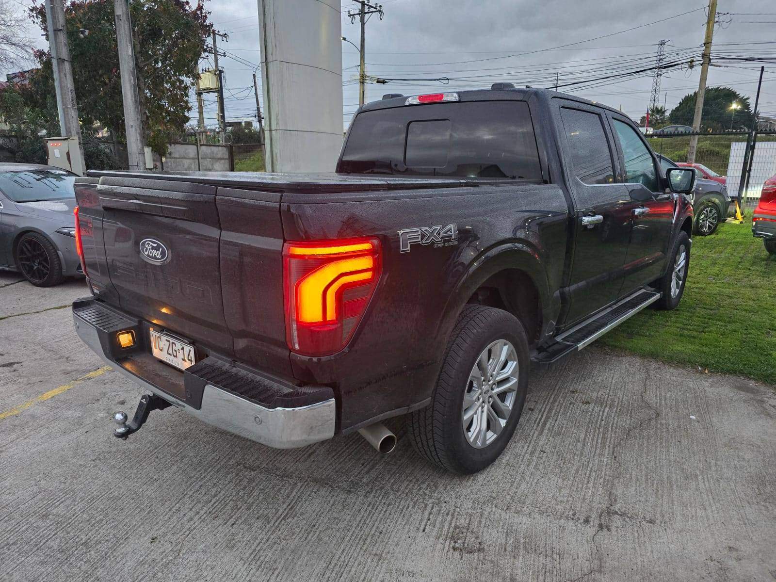 Ford F-150 5.0 Lariat Luxury Cc Dob. Cab. 4x4 At 4p 2025 - Foto 4 de 8