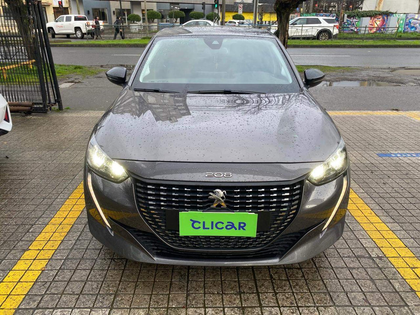 Peugeot 208 1.2 Puretech Allure Pack 4x2 130 Eat8 5p 2022 - Foto 2 de 5