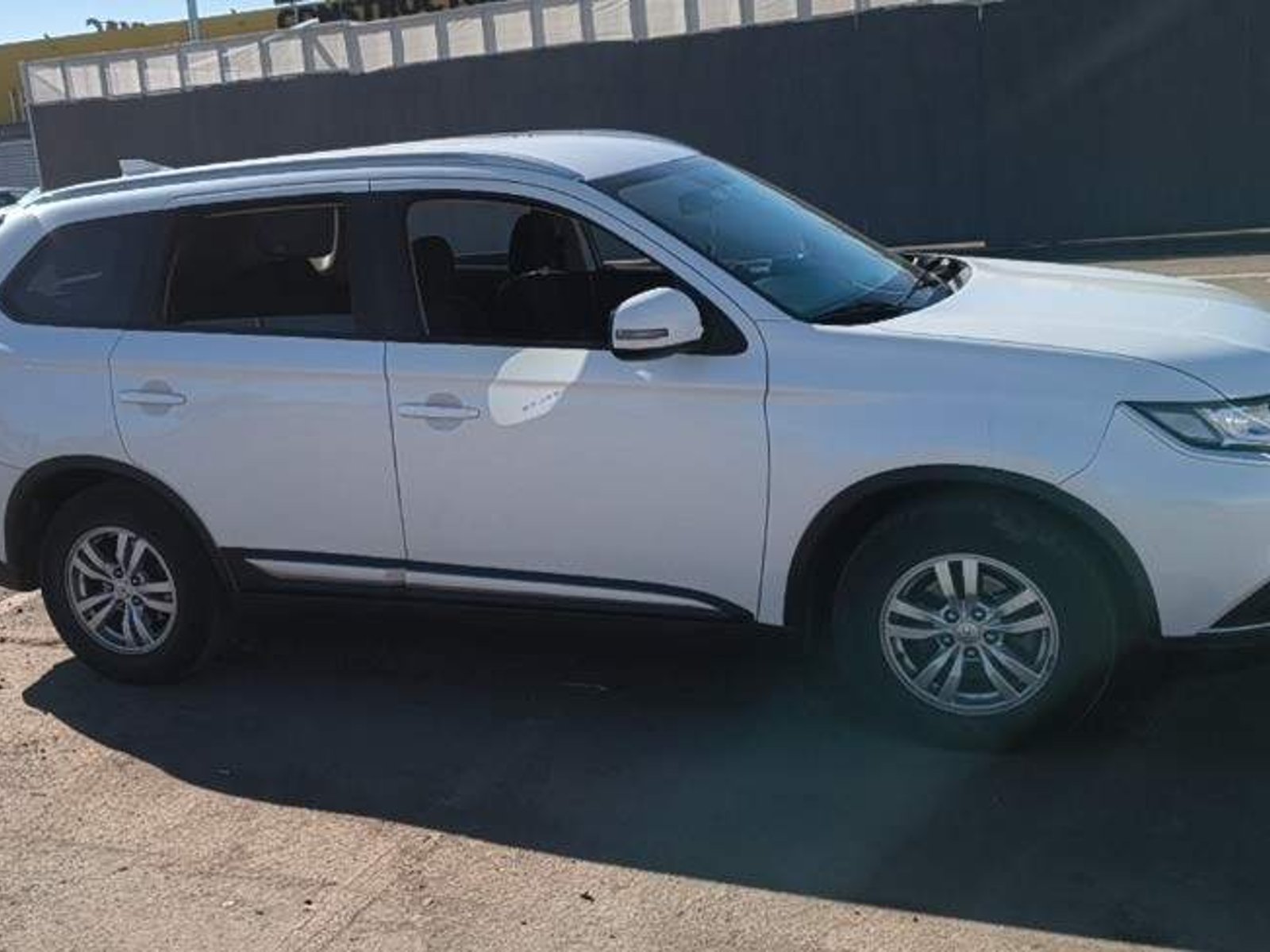 Mitsubishi Outlander 2.0 4x2 Mt 5p 2019 - Foto 3 de 5