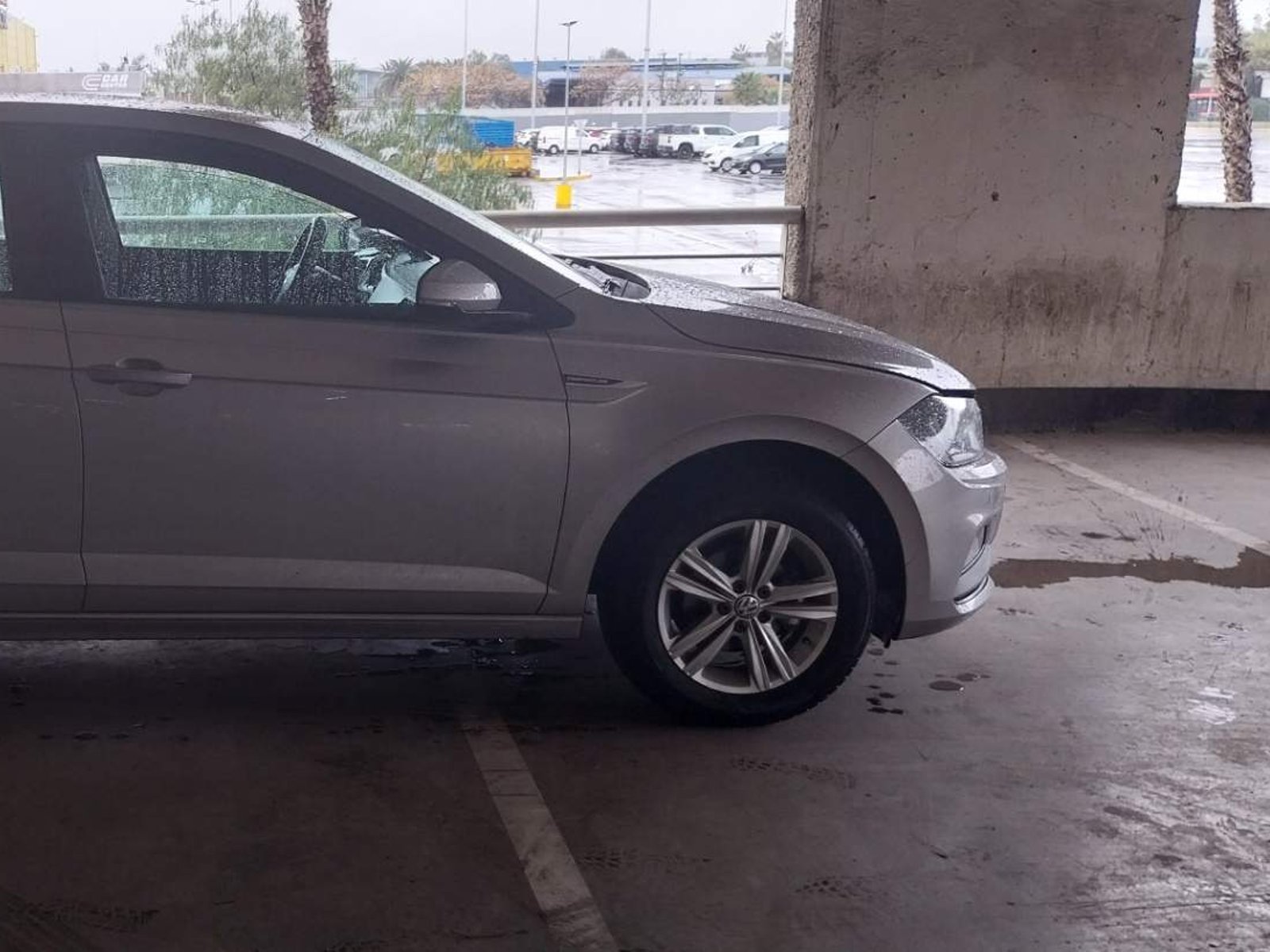 Volkswagen Polo 1.6 Comfortline 4x2 Mt5 5p 2019 - Foto 2 de 4