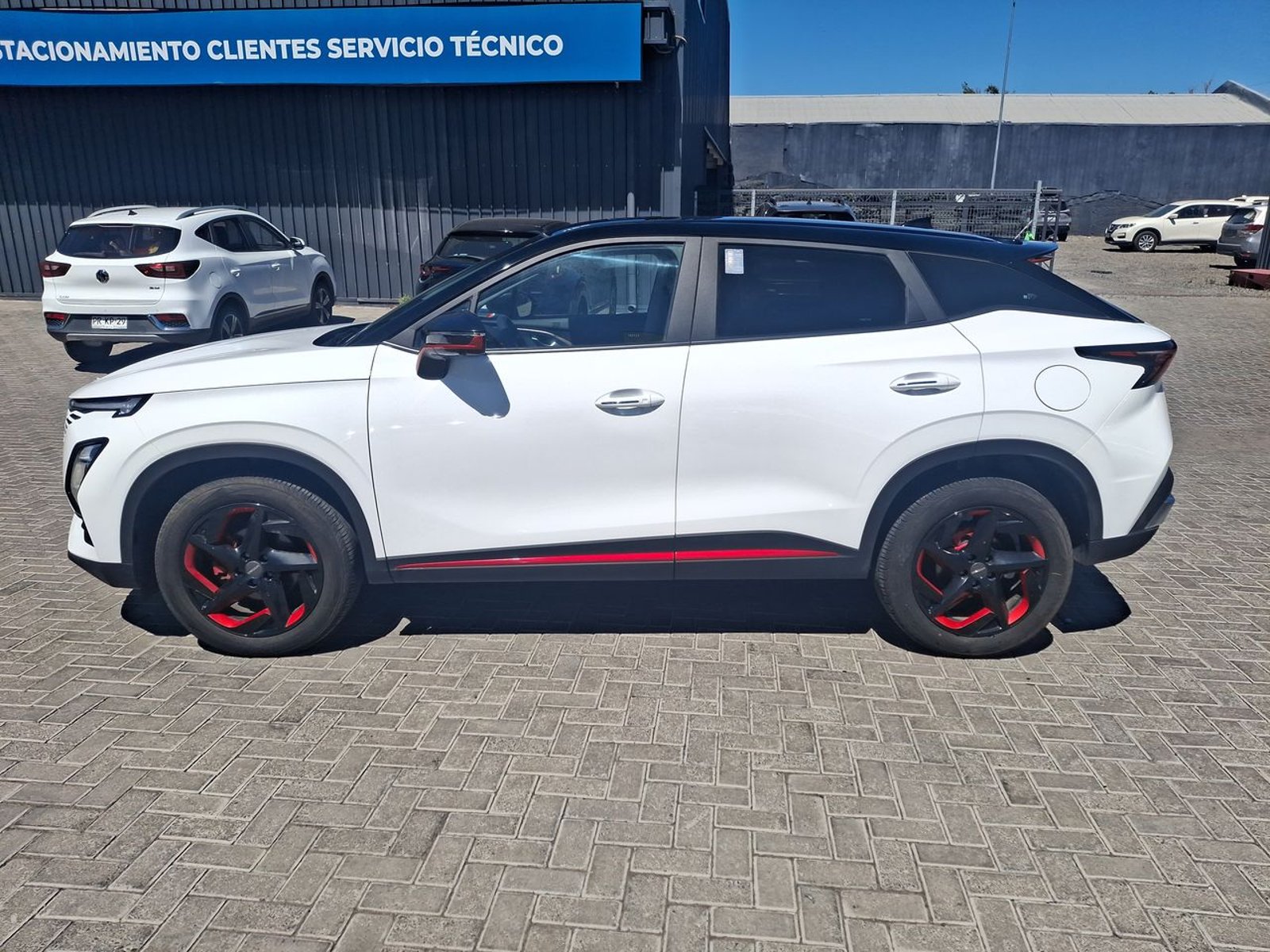 Omoda C5 1.5t Luxury 4x2 Cvt At 5p 2025 - Foto 4 de 8