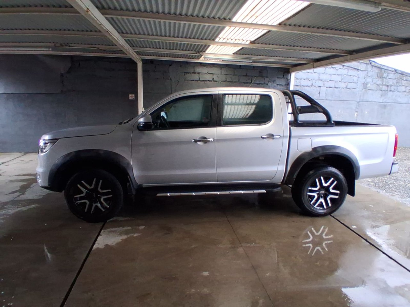 JAC T8 2.0 Comfort 4x4 Diesel Mt 4p 2023 - Imagen 4 de 8