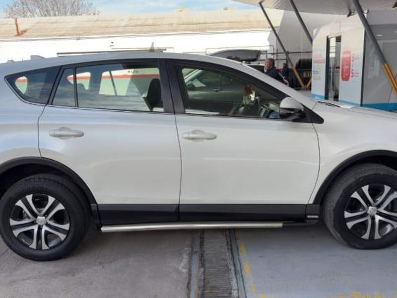 Toyota Rav 4 2.0 Adventure 4x2 Lujo Cvt At 5p 2019 - Imagen 3 de 5