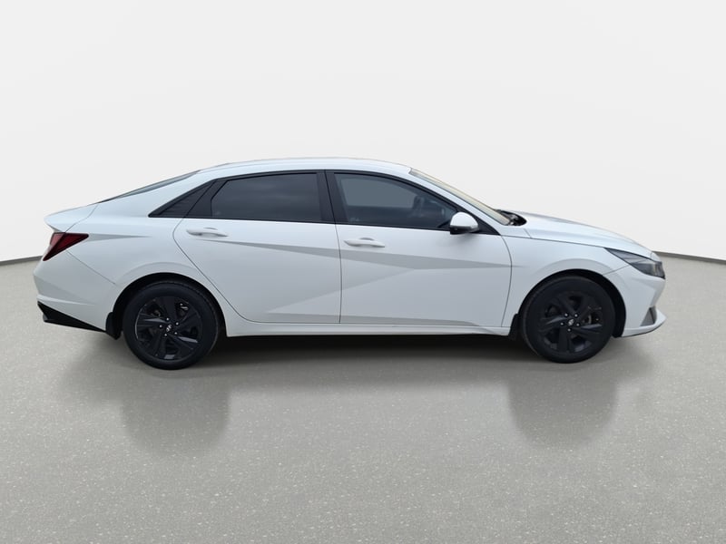 Hyundai Elantra 1.6 Cn7 Plus 4x2 Mt 4p 2022 - Imagen 8 de 8