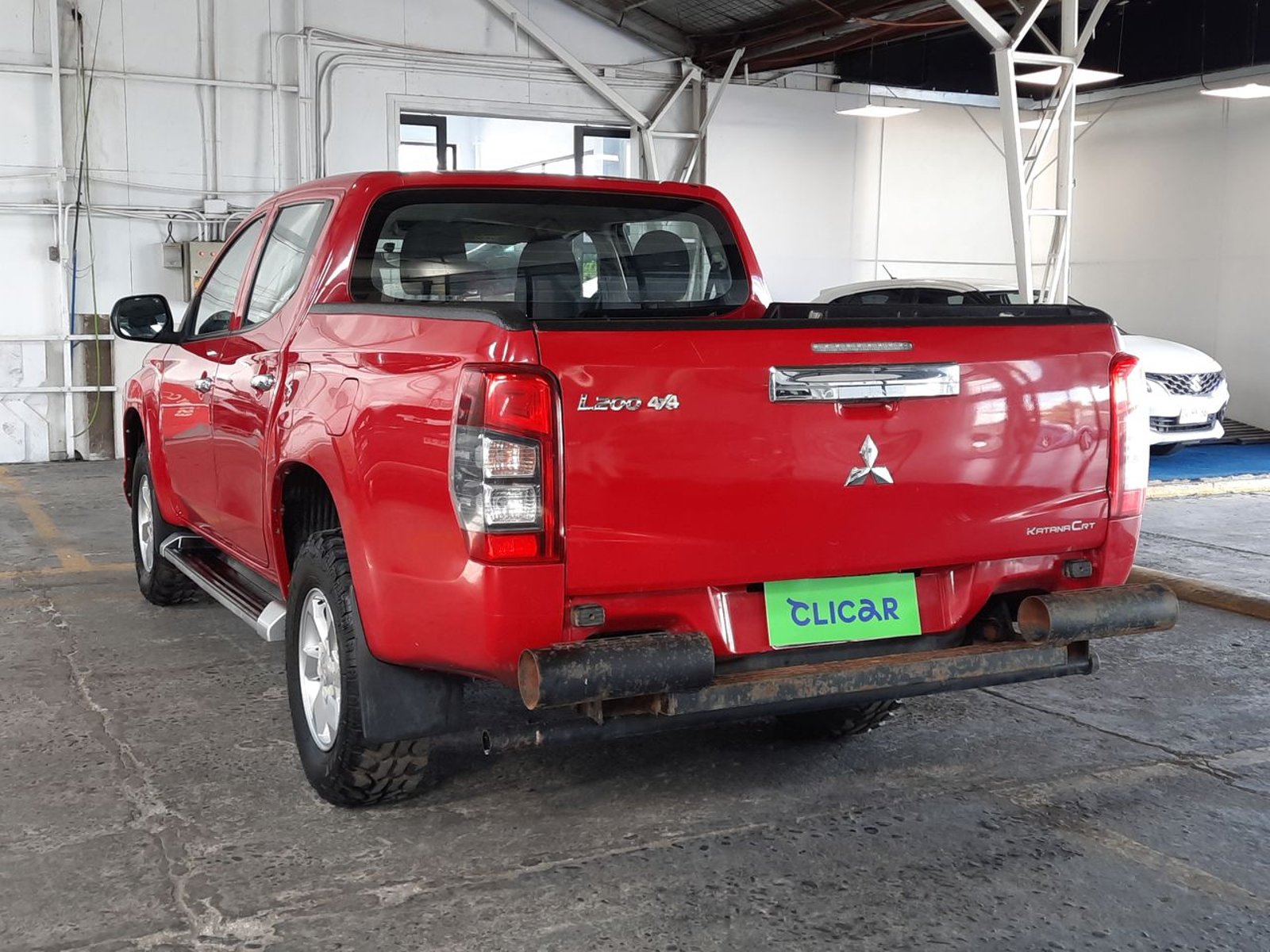 Mitsubishi L200 2.2 Katana Crt Diesel Dob. Cab. 4x4 Mt 4p 2024 - Foto 5 de 8