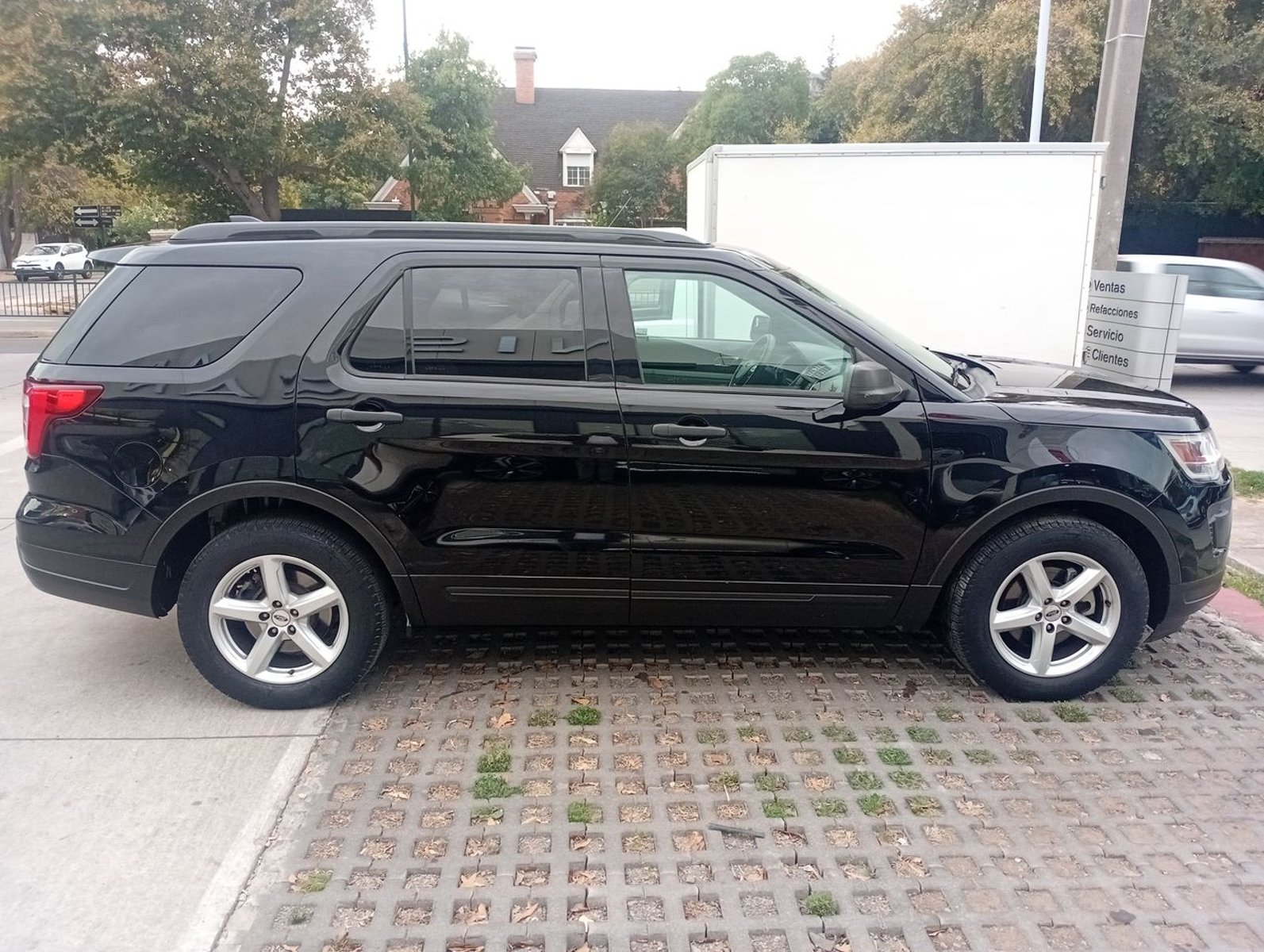 Ford Explorer 2.3 Ecoboost 4x2 At 5p 2019 - Imagen 8 de 8