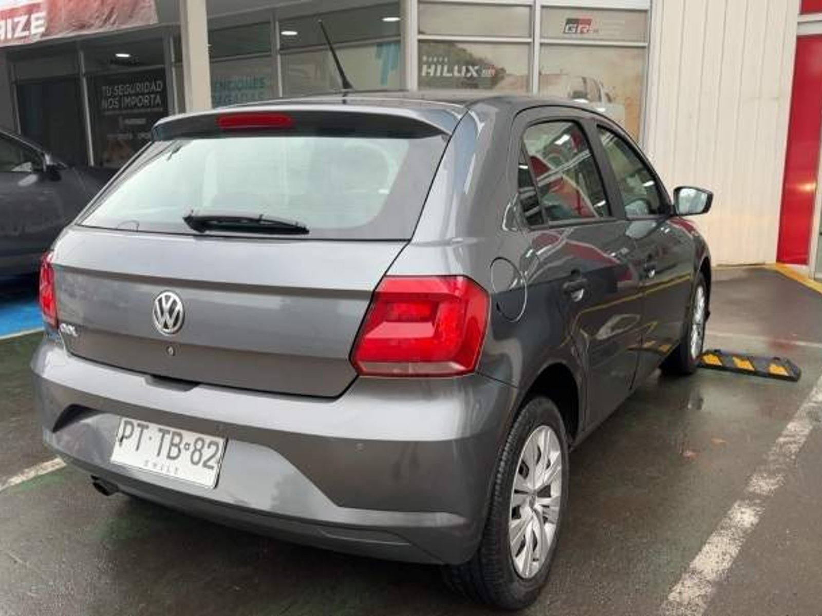 Volkswagen Gol 1.6 Comfortline 4x2 Mt 5p 2021 - Foto 4 de 5