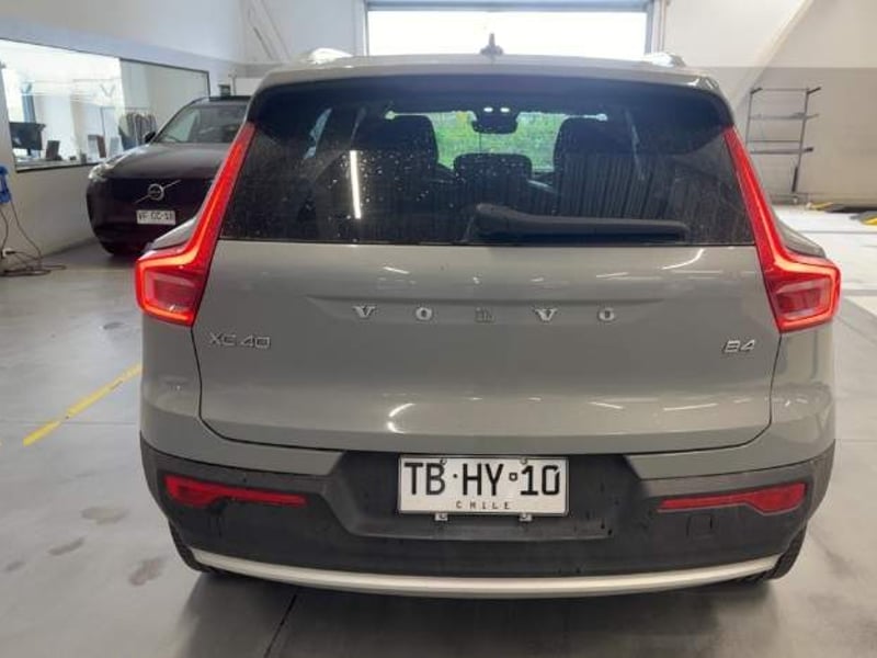 Volvo Xc40 2.0 B4 Ultimate Hibrido Fwd At 5p 2024 - Imagen 5 de 5