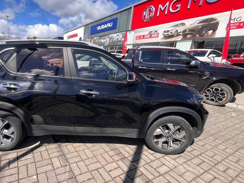 Kia Sonet 1.5 Ex Full 4x2 6mt 5p 2021 - Imagen 3 de 5