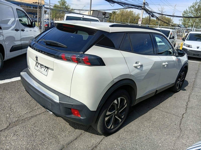 Peugeot 2008 1.2 Allure Puretech 130 4x2 At 5p 2022 - Imagen 4 de 5