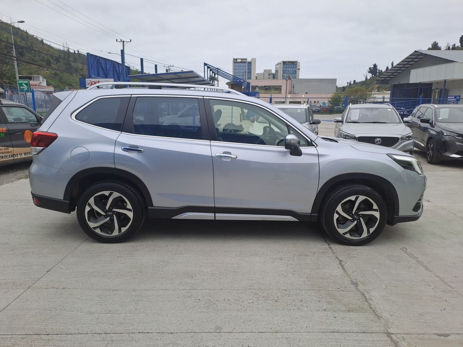 Subaru Forester 2.0i Limited Eyesight Awd At 5p 2024 - Imagen 8 de 8