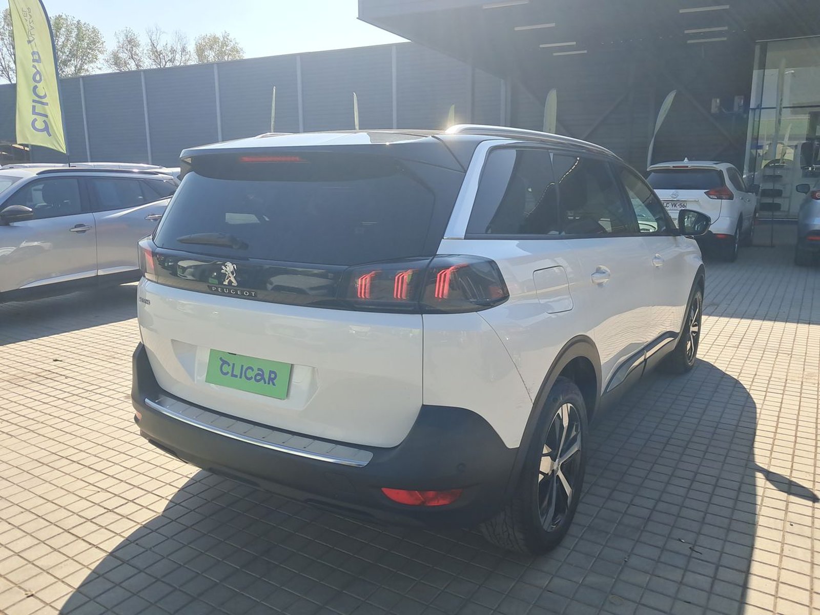 Peugeot 5008 1.5 Allure Pack Bluehdi 130 4x2 Eat8 5p 2024 - Imagen 7 de 8