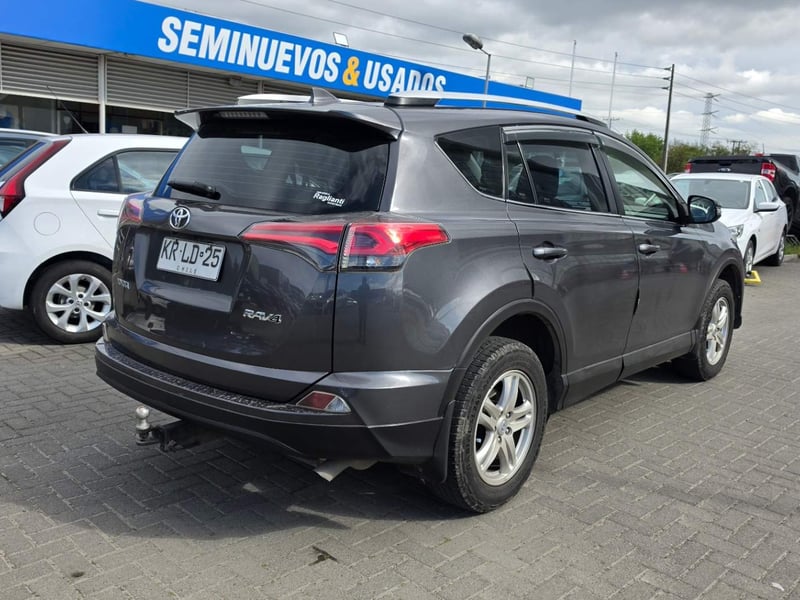 Toyota Rav 4 2.0 Lujo 4x2 Mt 5p 2018 - Imagen 4 de 5