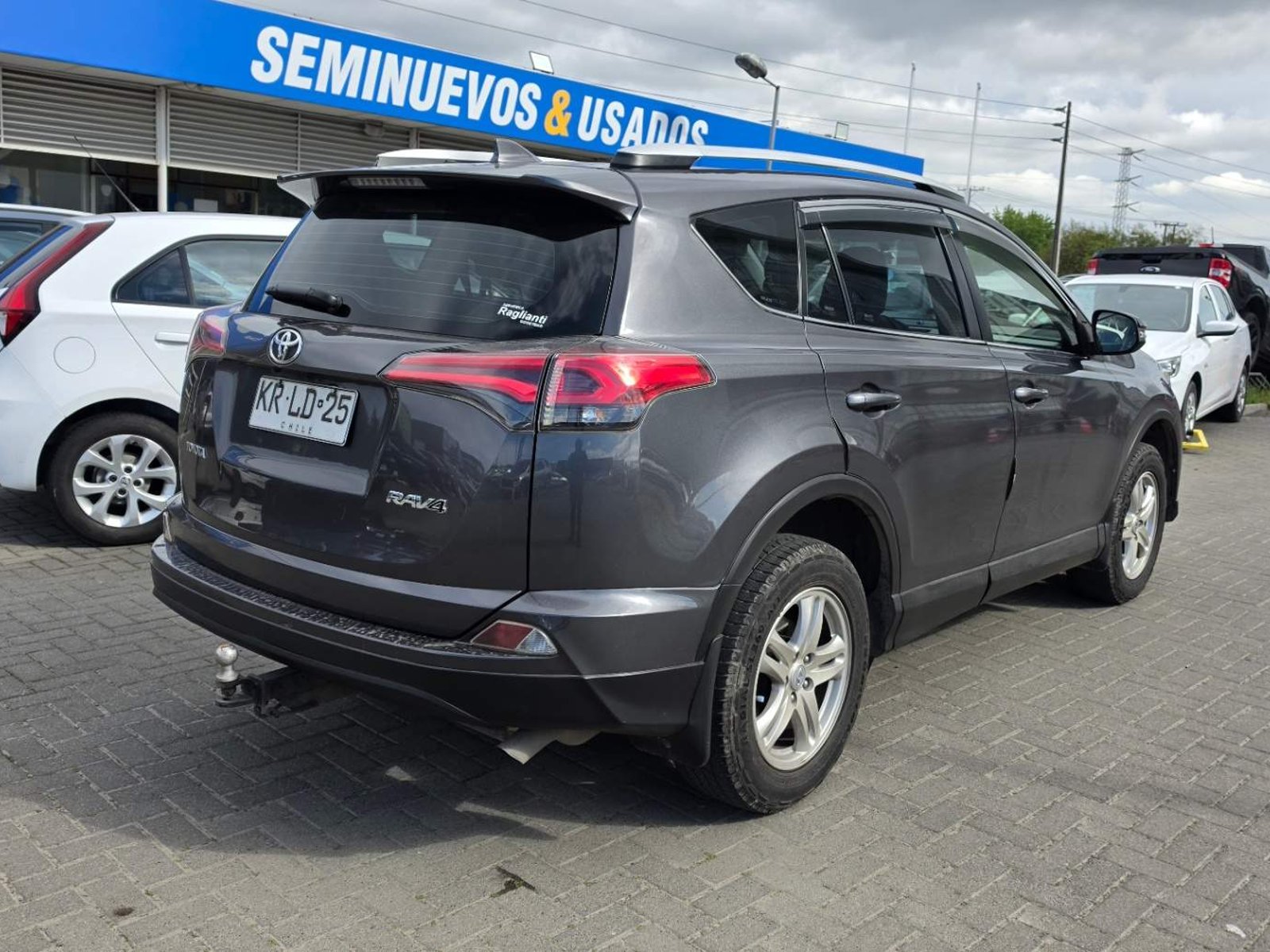 Toyota Rav 4 2.0 Lujo 4x2 Mt 5p 2018 - Foto 4 de 5