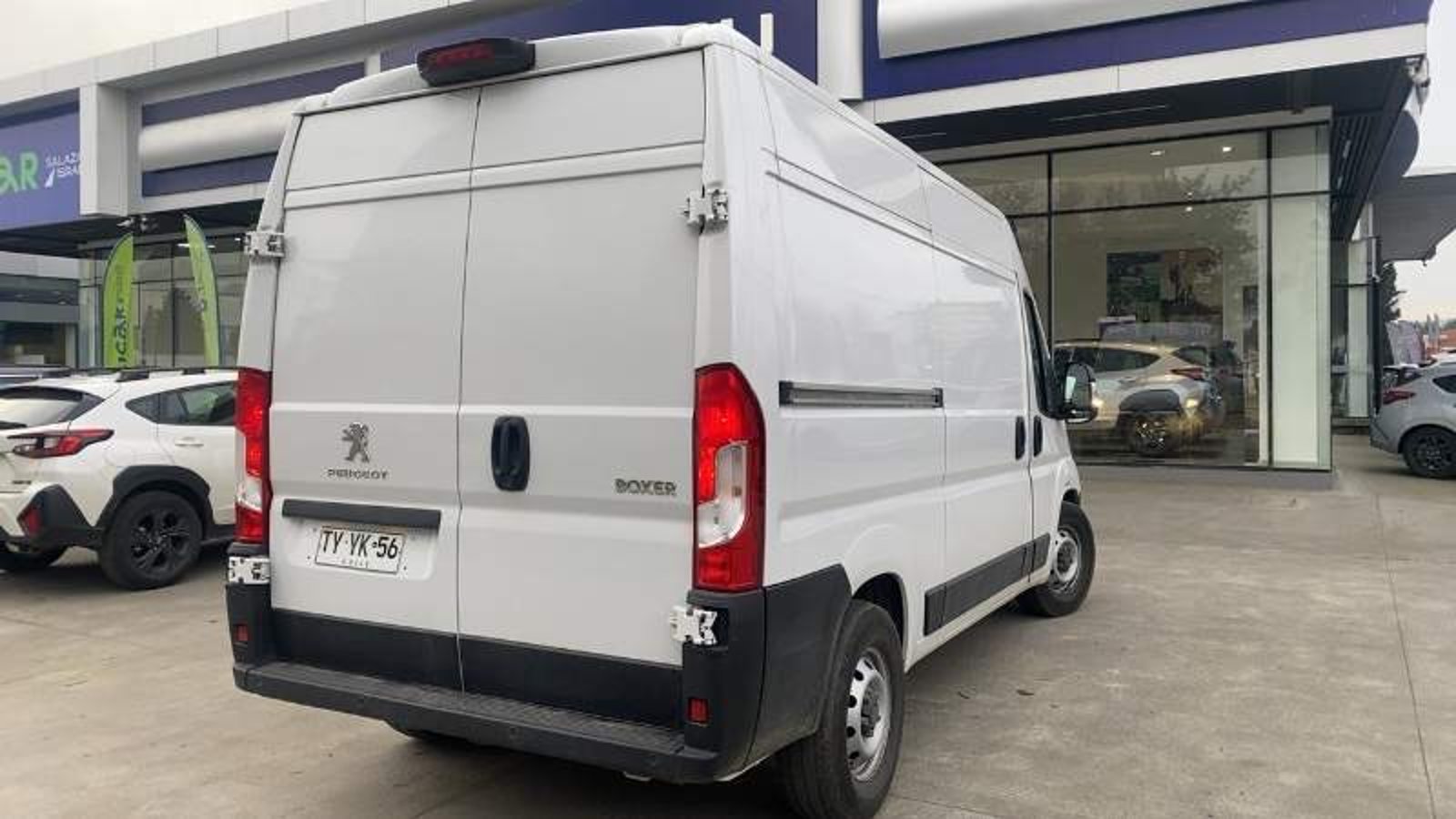 Peugeot Boxer 2.2 Hdi 165hp L2h2 Diesel 4x2 Mt 4p 2025 - Imagen 3 de 4