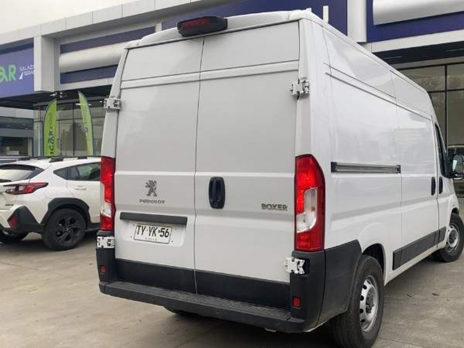 Peugeot Boxer 2.2 Hdi 165hp L2h2 Diesel 4x2 Mt 4p 2025 - Foto 3 de 4