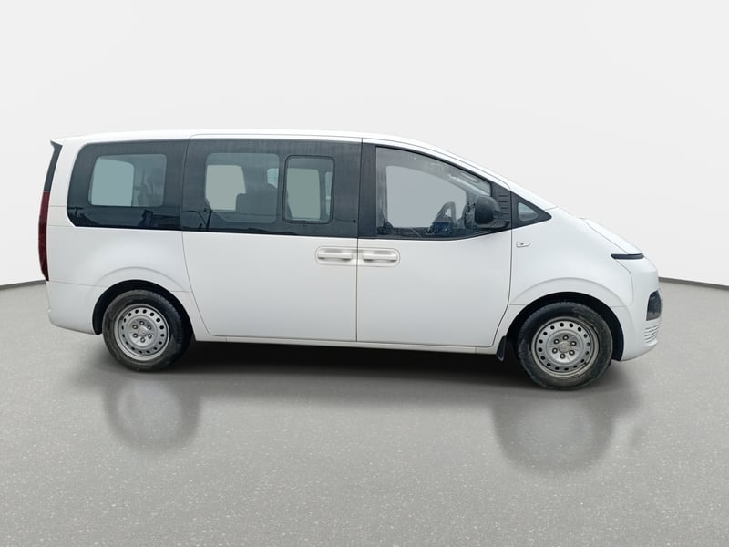 Hyundai Staria 2.2 Us4 Mb Crdi Diesel 2wd 9p At 5p 2023 - Imagen 8 de 8