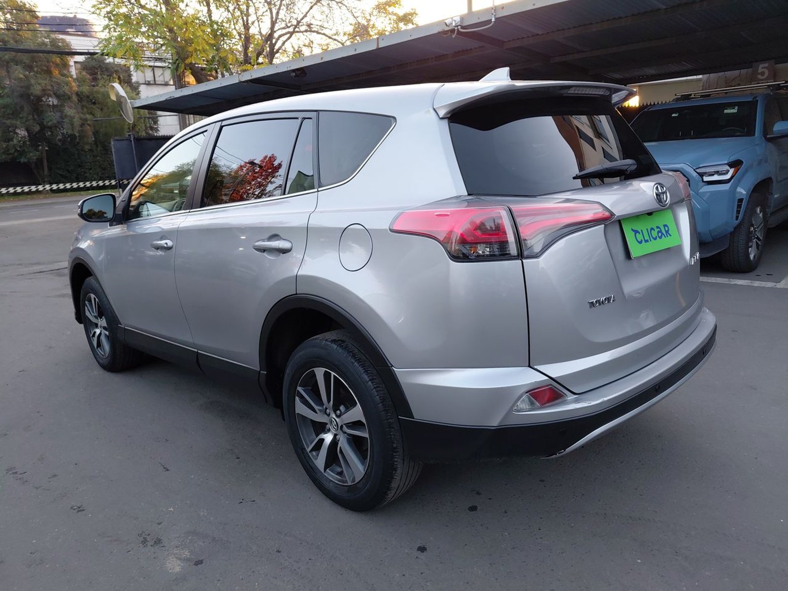 Toyota Rav 4 2.0 4x2 Super Lujo Cvt At 5p 2019 - Foto 5 de 8