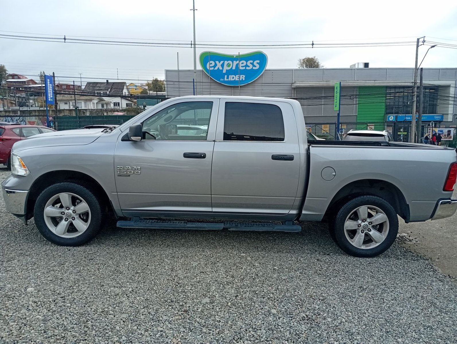 Ram 1500 3.6 Slt Ds 4x4 Crew Cab At 4p 2023 - Foto 4 de 8