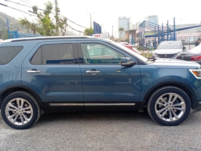 Ford Explorer 2.3 Ecoboost Limited 4x4 At 5p 2020 - Imagen 8 de 8