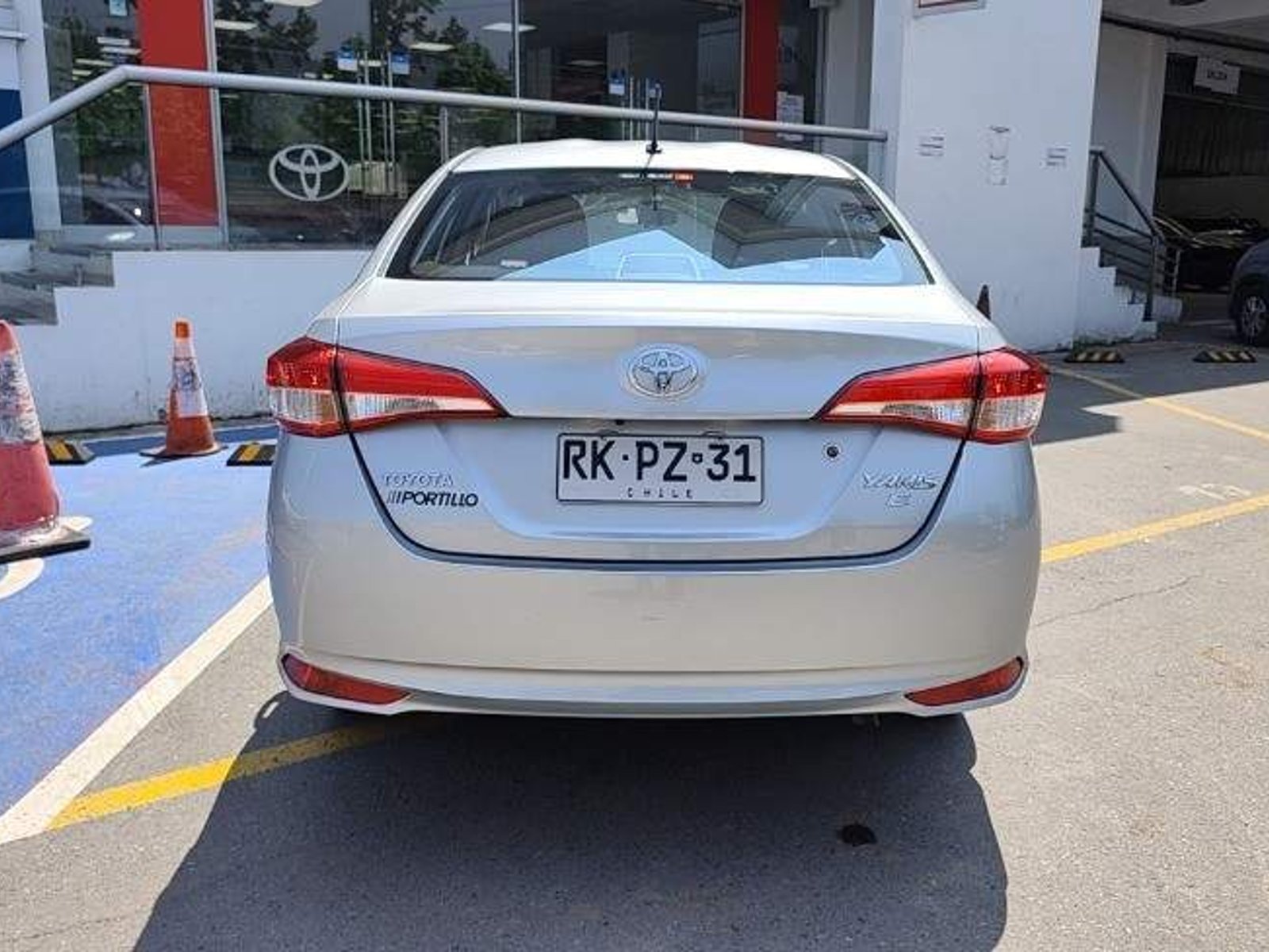 Toyota Yaris Sedan 1.5 Gli E 4x2 At 4p 2022 - Foto 5 de 5
