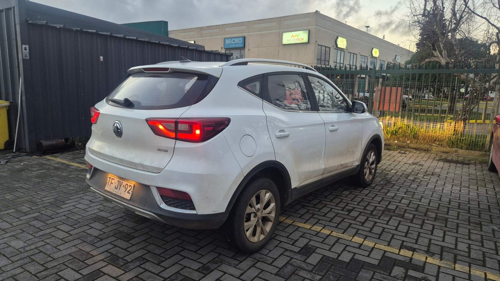 MG Mg Zs 1.5 Std 4x2 Mt 5p 2024 - Imagen 4 de 5