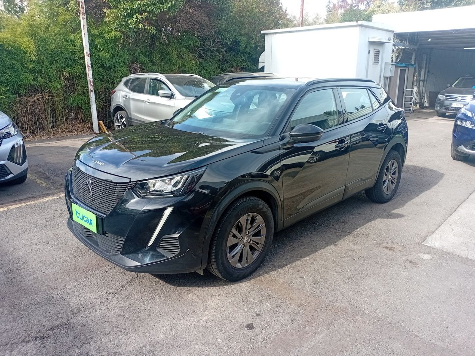 Peugeot 2008 1.2 Active Puretech 130 Mt 5p 2021 - Foto 3 de 8