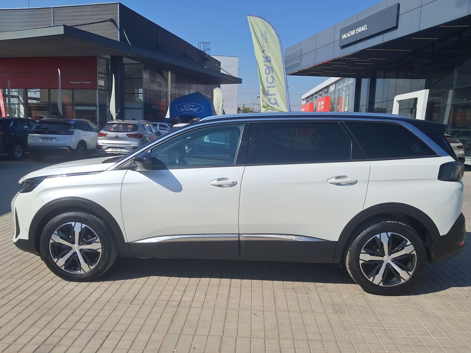 Peugeot 5008 1.5 Allure Pack Bluehdi 130 4x2 Eat8 5p 2024 - Foto 4 de 8