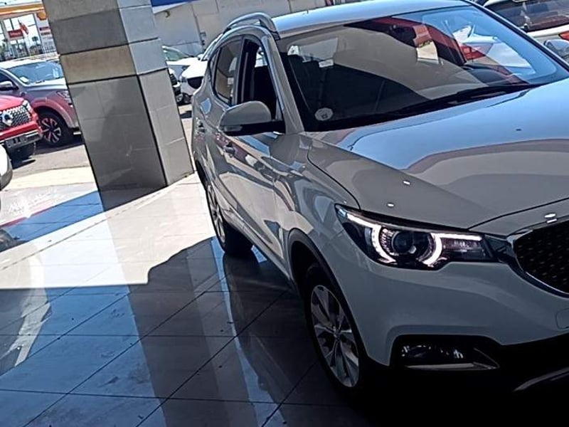 MG Mg Zs 1.5 Std 4x2 Mt 5p 2024