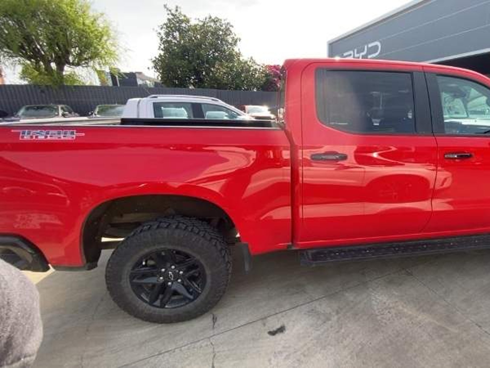 Chevrolet Silverado 5.3 Lt Trail Boss Z71 4x4 At 4p 2024 - Foto 3 de 5