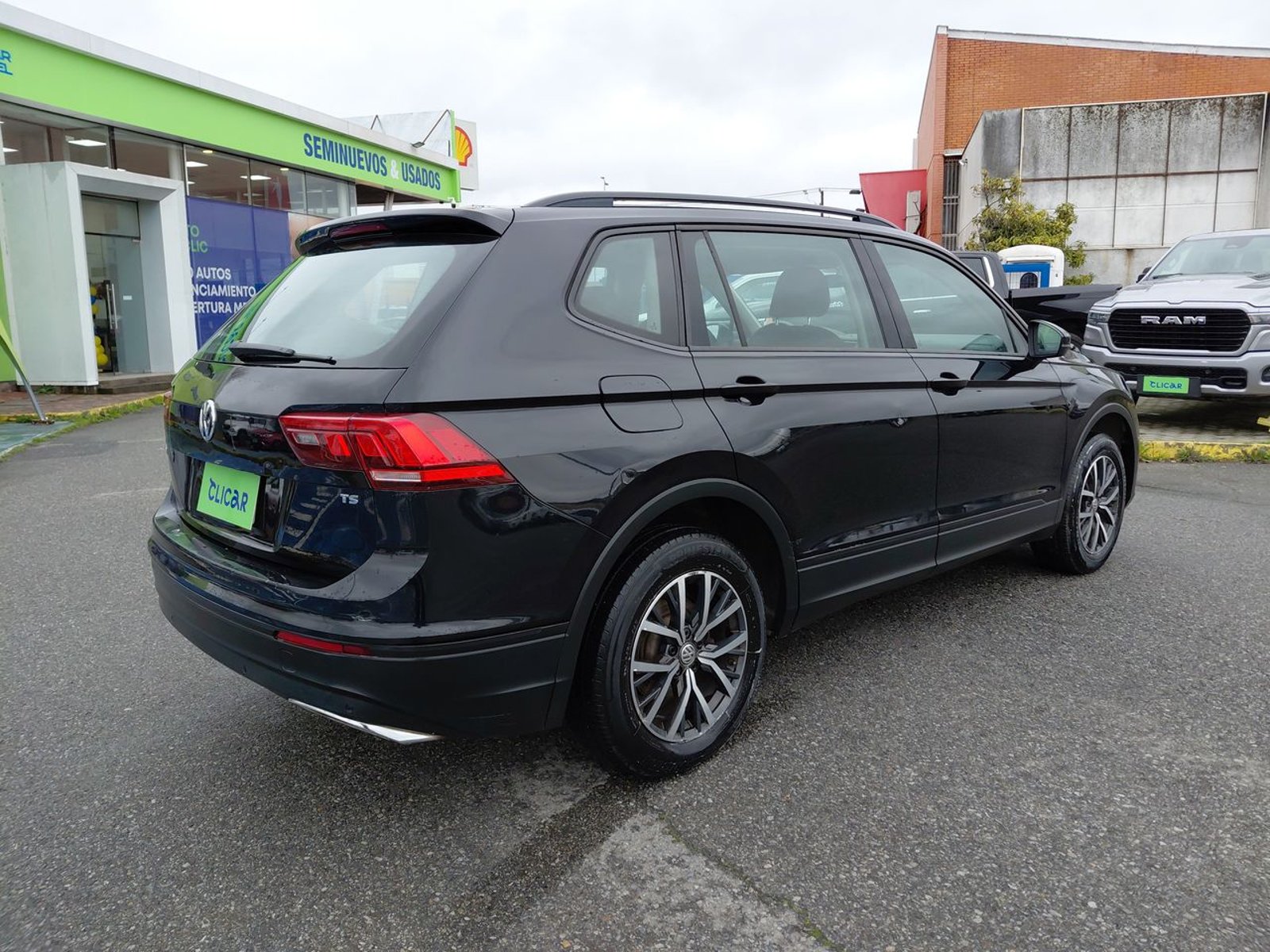 Volkswagen Tiguan 1.4 Tsi Trendline 4x2 Mt 5p 2018 - Imagen 7 de 8