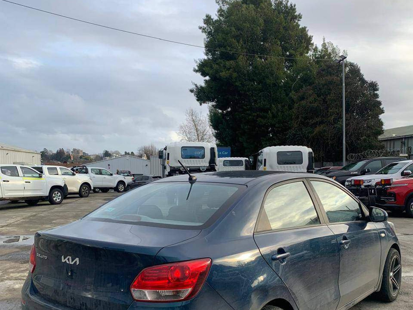 Kia Soluto 1.4 Lx Ac 4x2 Mt 4p 2023 - Foto 4 de 5