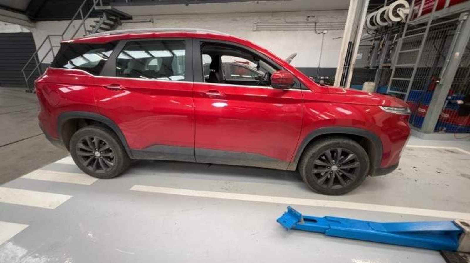 Chevrolet Captiva 1.5t Ltz Fwd Cvt At 5p 2023 - Imagen 3 de 5