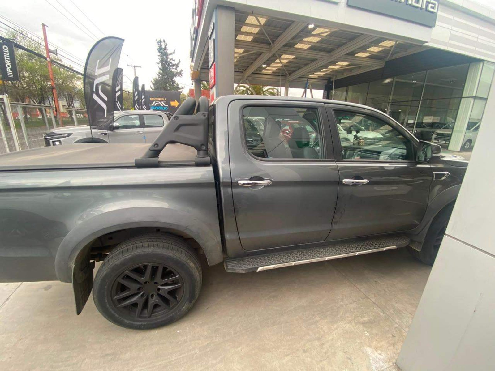 JAC T8 Pro 2.0 Luxury 4x2 Diesel Mt 4p 2023 - Foto 2 de 4