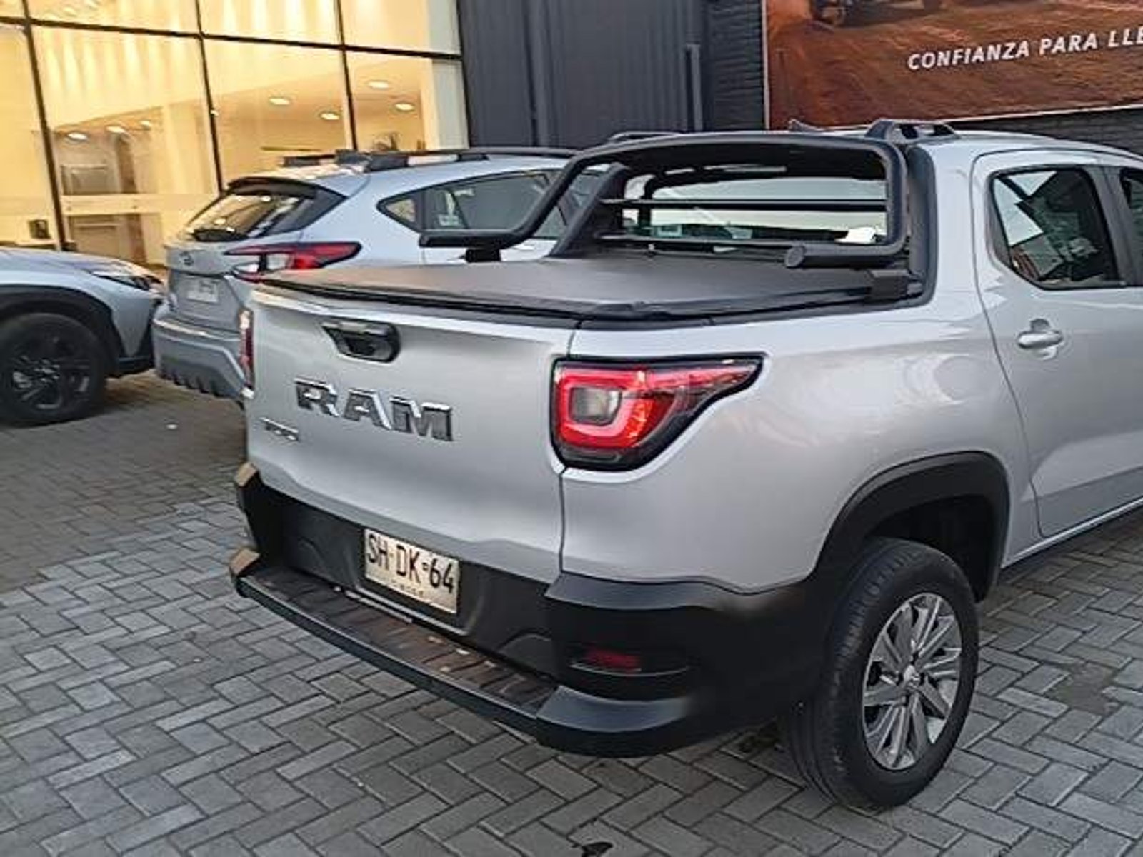 RAM 700 1.4 Bighorn 4x2 Dob. Cab. Mt 4p 2023 - Foto 4 de 5