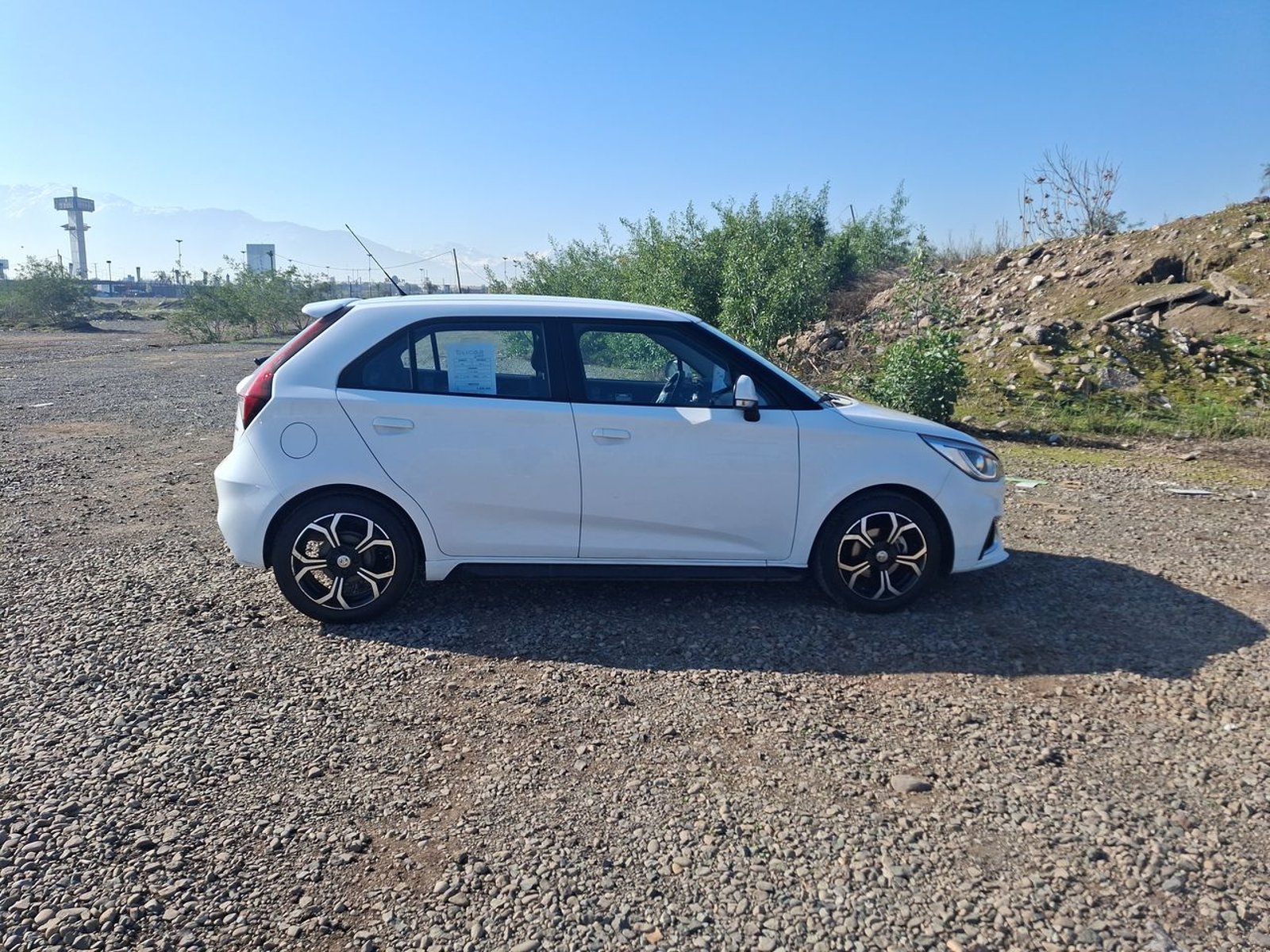 MG Mg 3 1.5 Comfort 4x2 Hb Mt 5p 2022 - Imagen 8 de 8