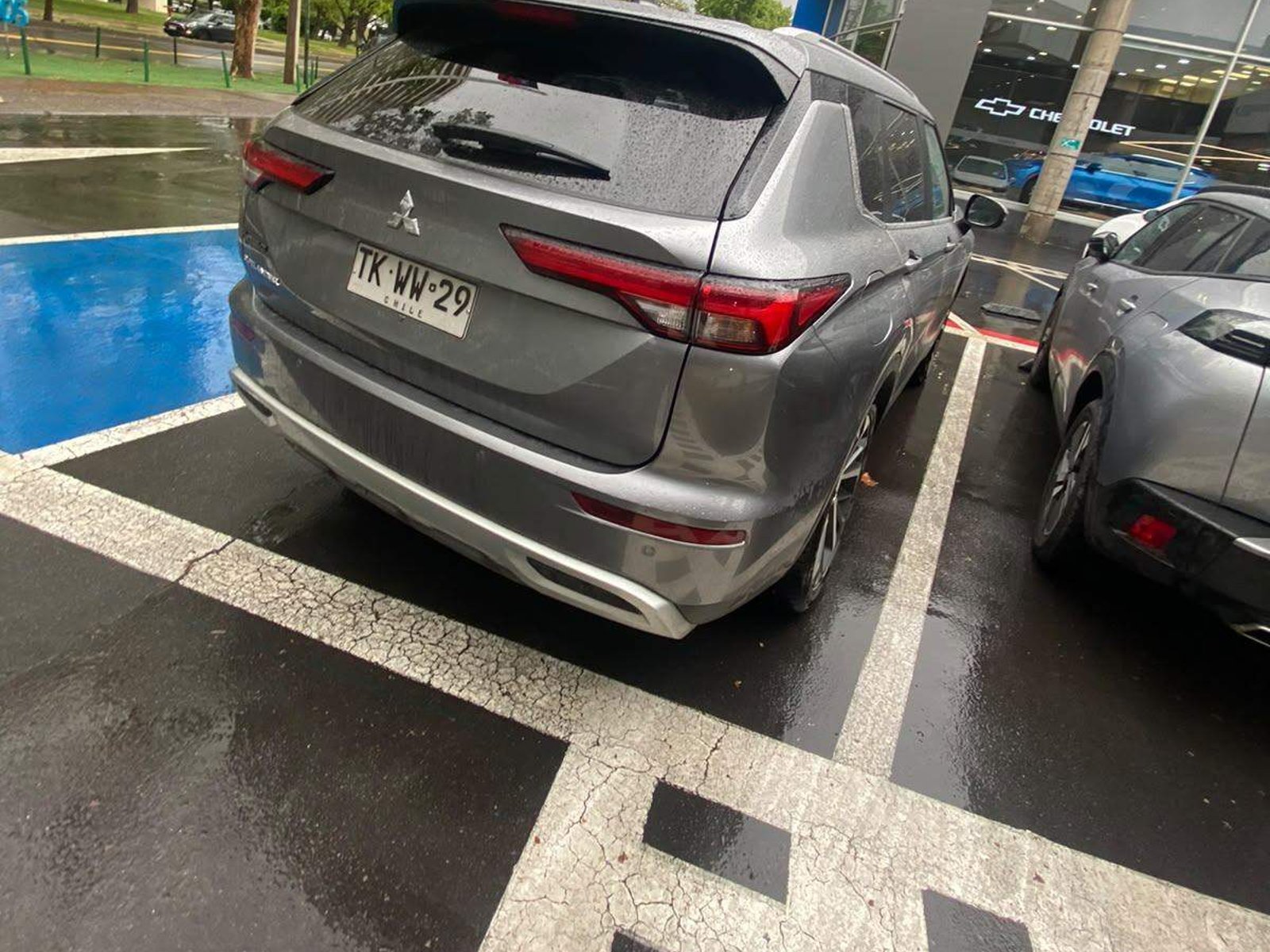 Mitsubishi Outlander 2.5 Glx N 4x2 At 5p 2024 - Foto 4 de 5