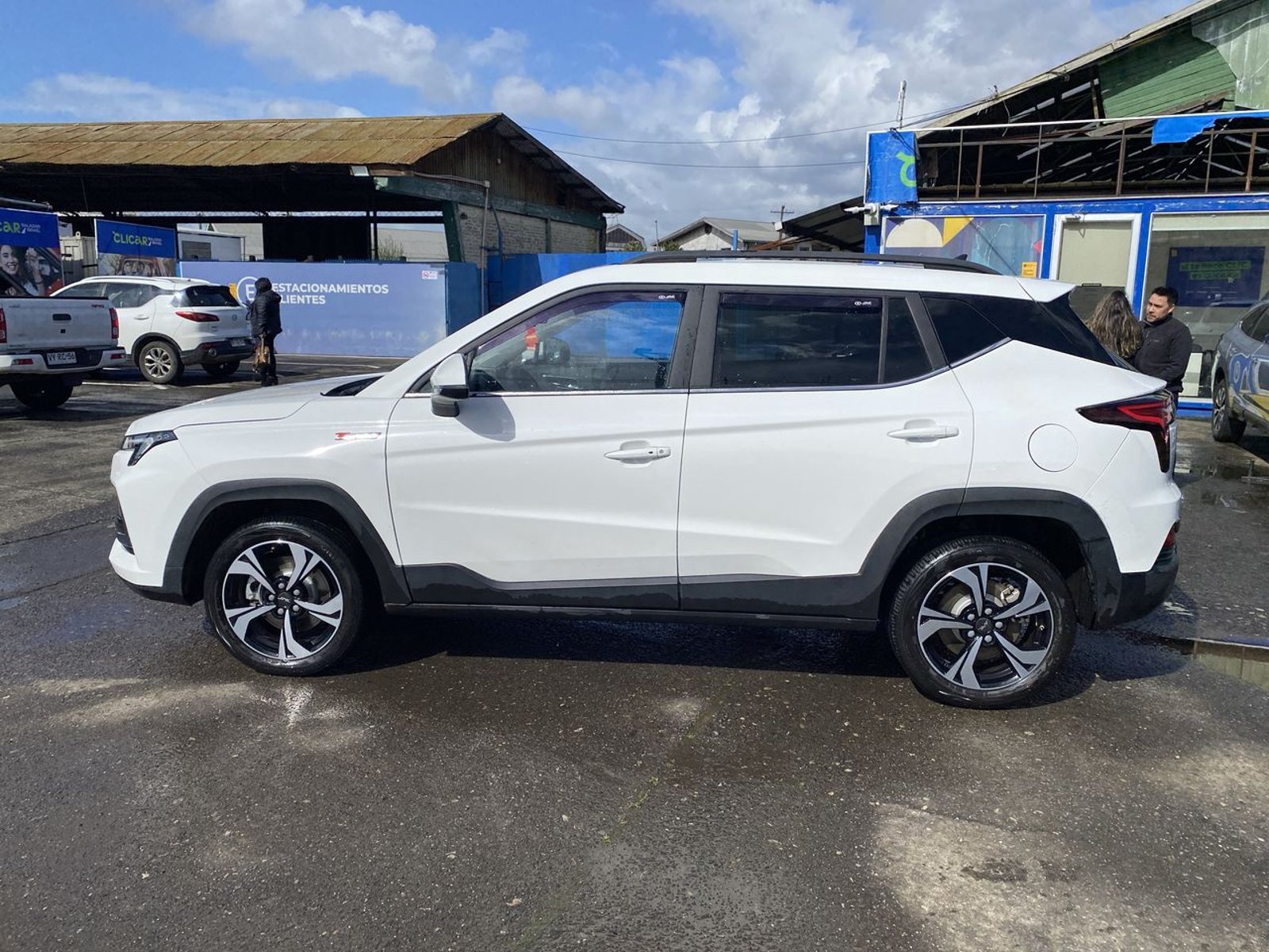 JAC Js4 1.5 Luxury 4x2 Mt 5p 2025 - Imagen 4 de 8
