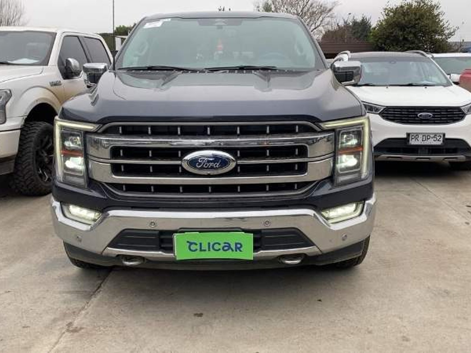 Ford F-150 5.0 Lariat Luxury Cc Dob. Cab. 4x4 At 4p 2023 - Foto 2 de 5