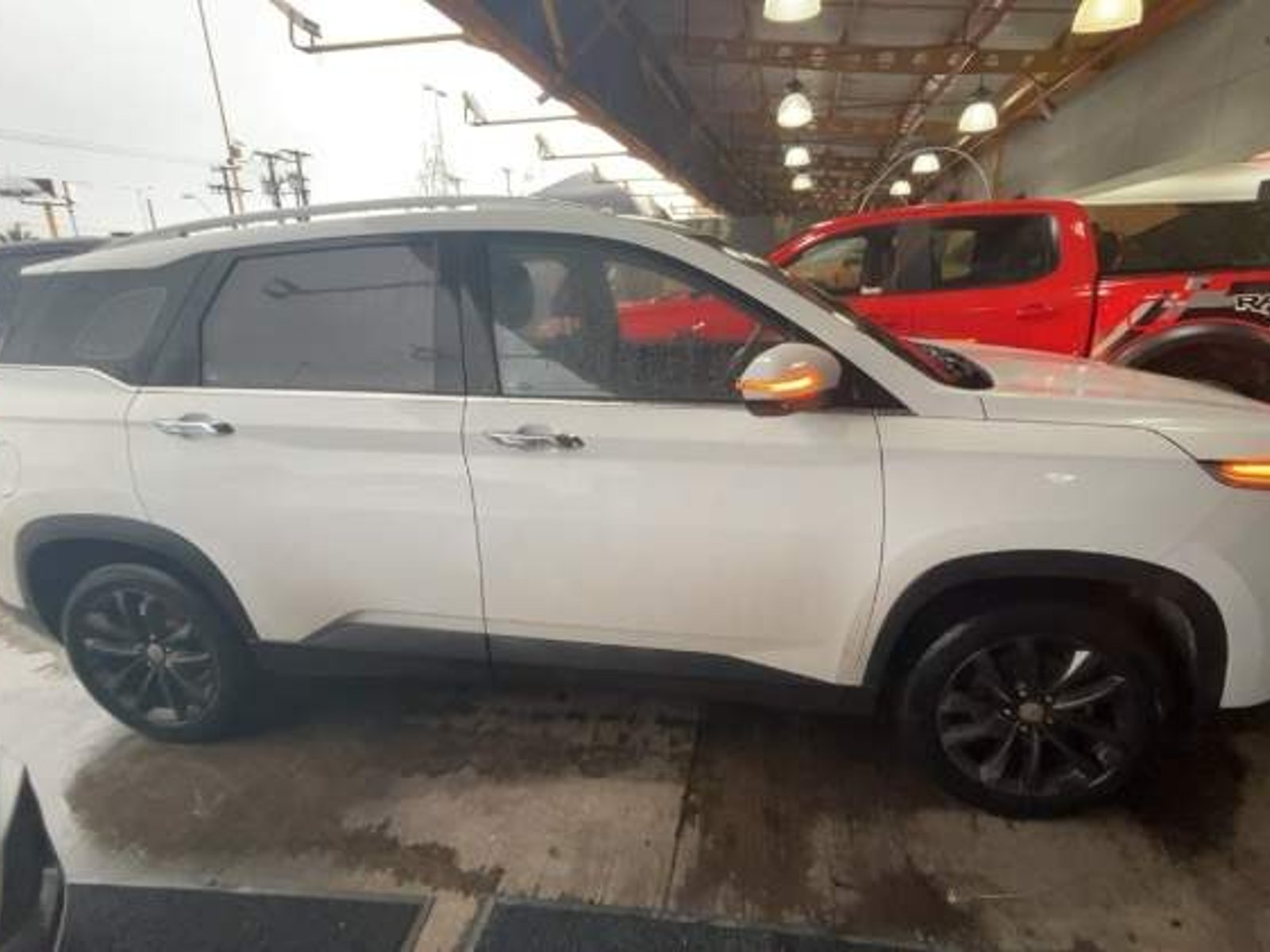 Chevrolet Captiva 1.5t Ltz P 4x2 Mt 5p 2024 - Foto 2 de 4