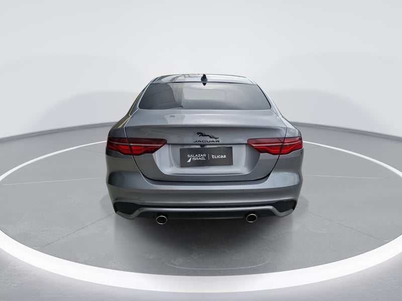 Jaguar Xe 2.0 R Dynamic S Rwd 4x2 250hp At 4p 2024 - Imagen 6 de 8