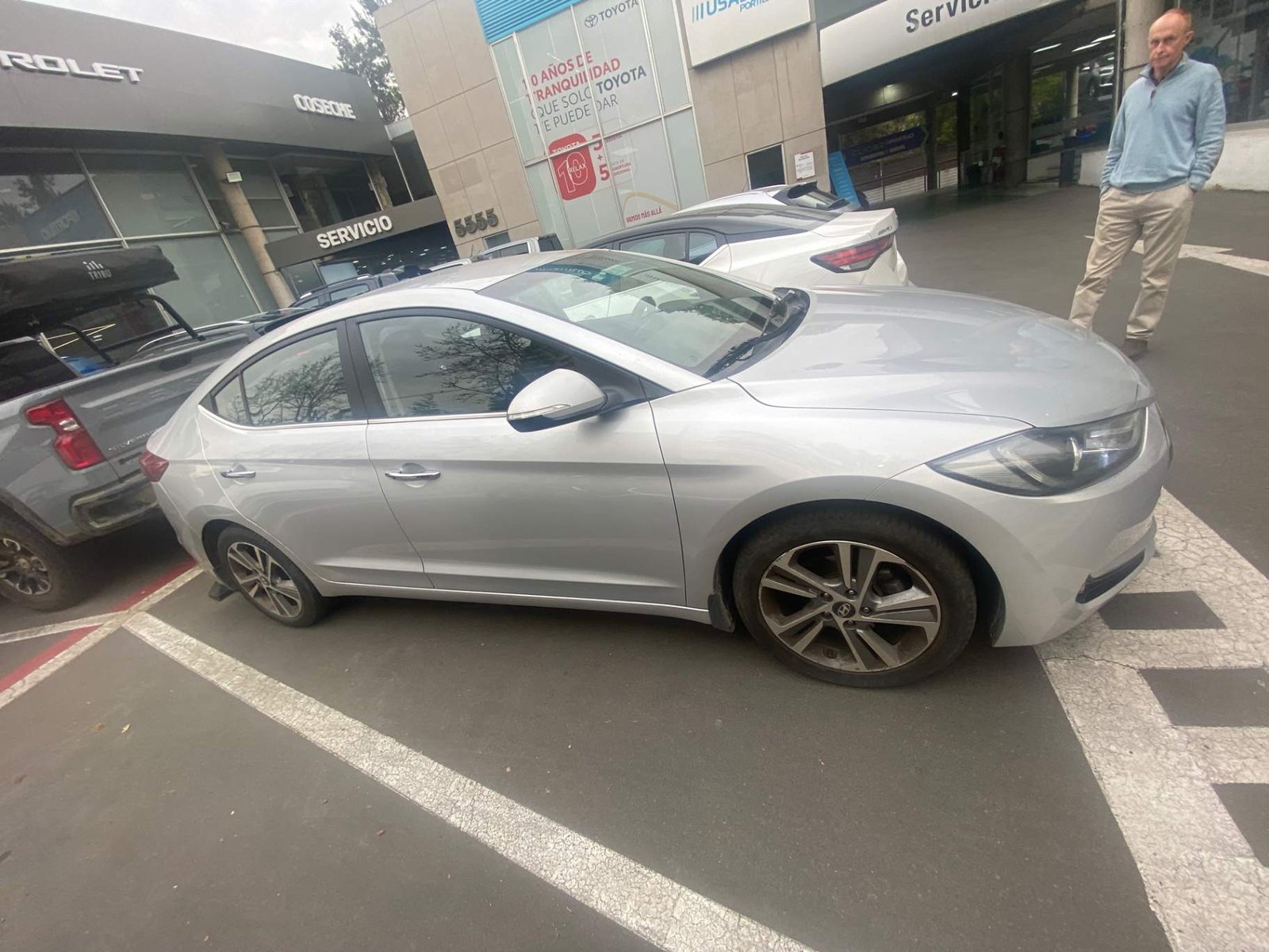 Hyundai Elantra 2.0 Gls 4x2 Ad At 4p 2016 - Foto 3 de 5