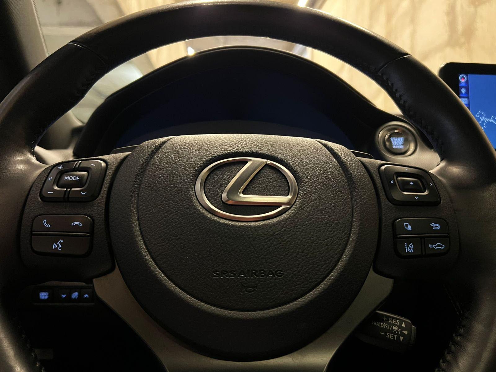 LEXUS IS 300 2024 - Imagen 10 de 20