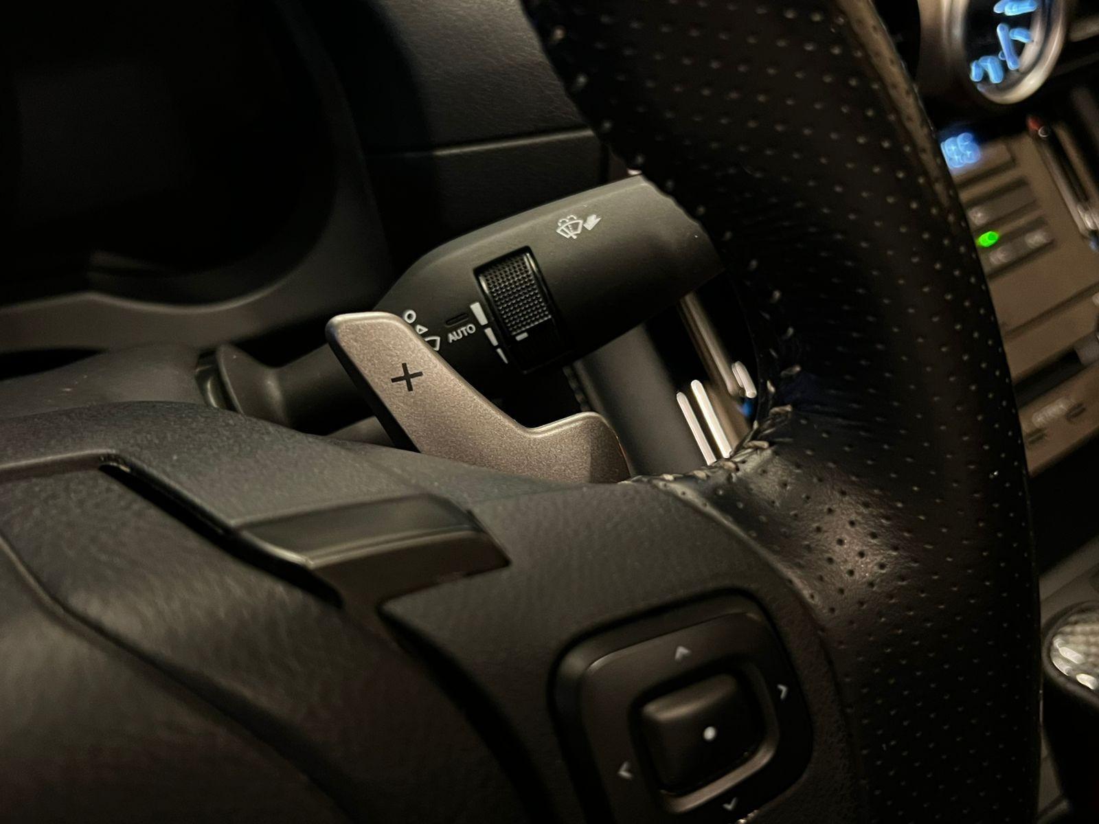 LEXUS IS 300 F SPORT 2022 - Imagen 13 de 19
