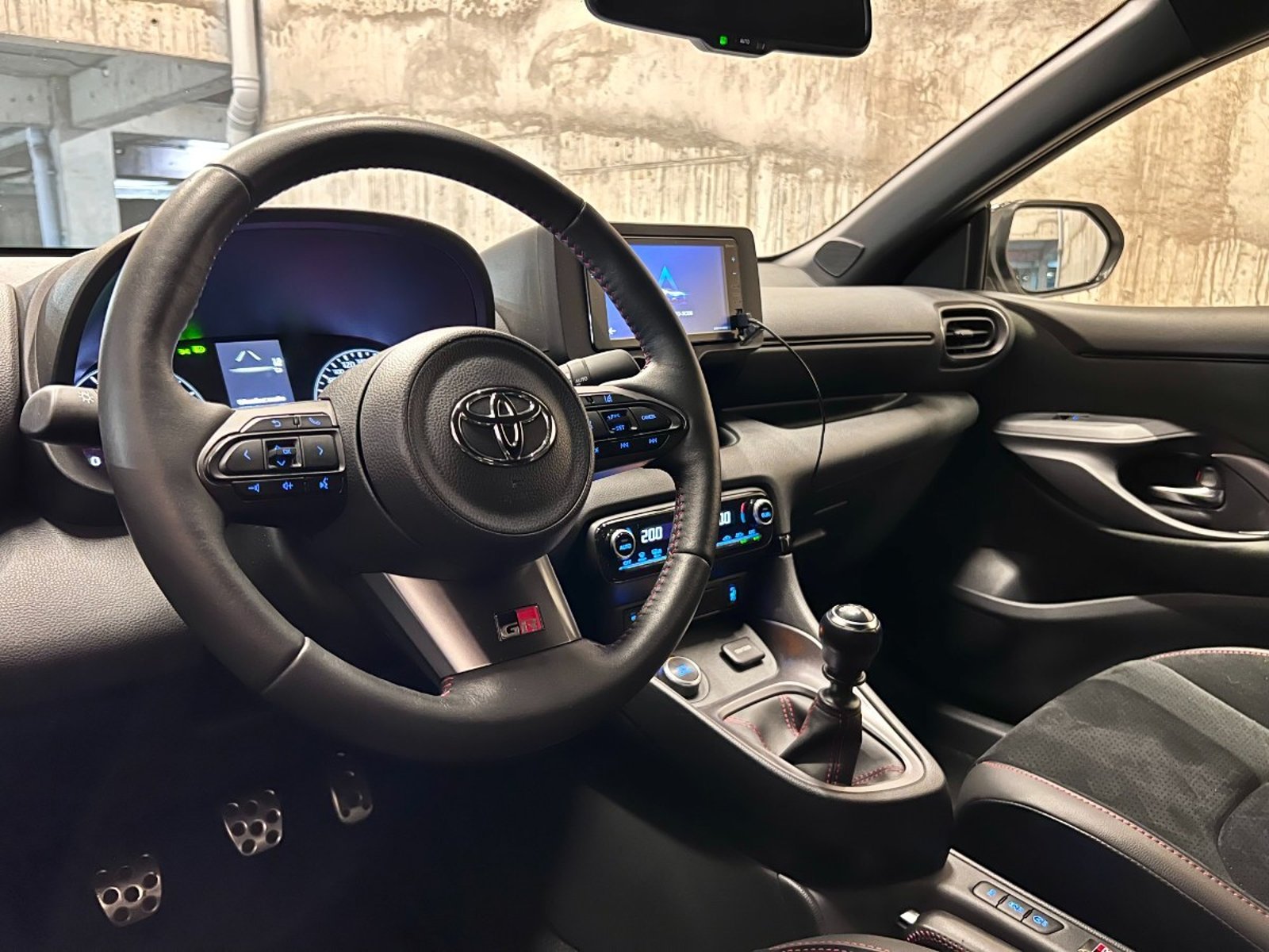 TOYOTA YARIS GR 1.6 TURBO 2022 - Imagen 15 de 20