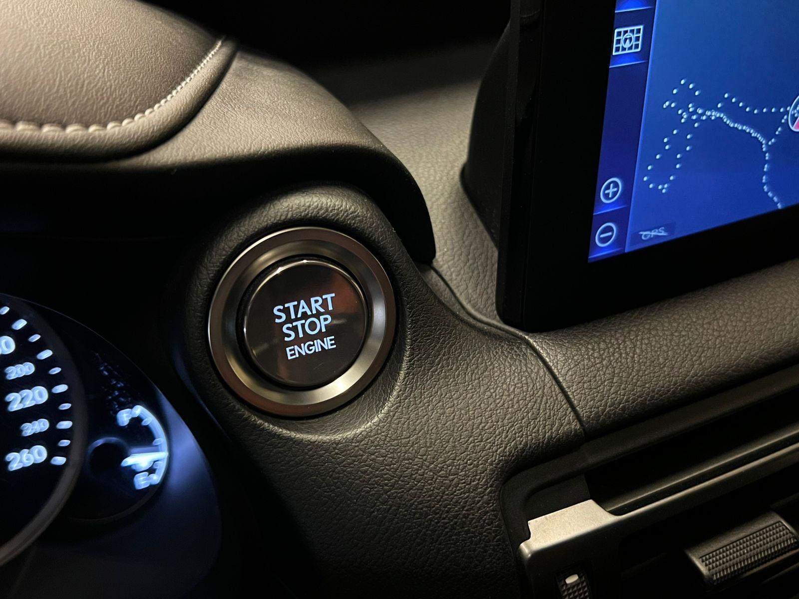 LEXUS IS 300 2024 - Imagen 13 de 20