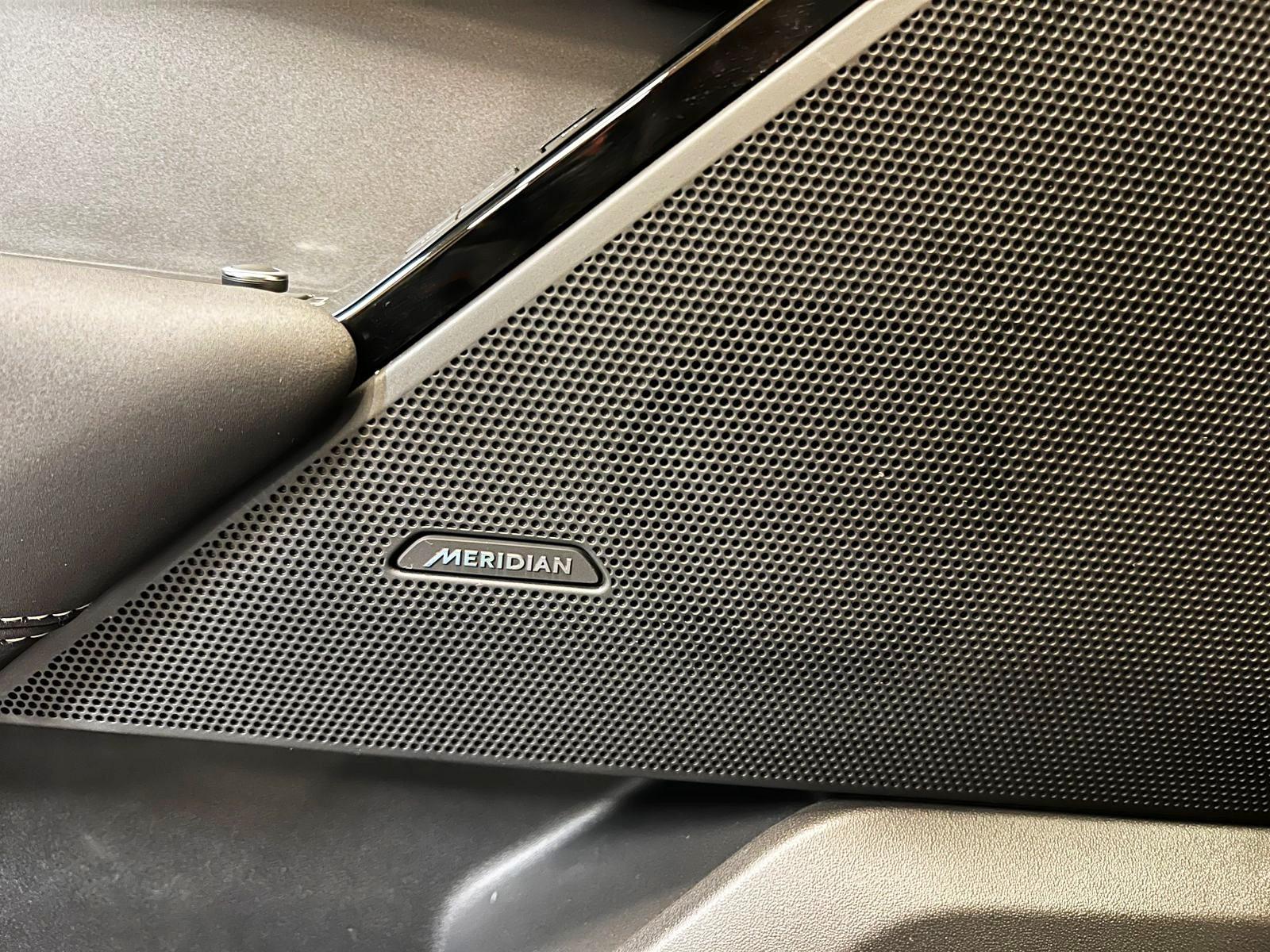 LAND ROVER RANGE ROVER VELAR SE 2.0 2023 - Imagen 19 de 20